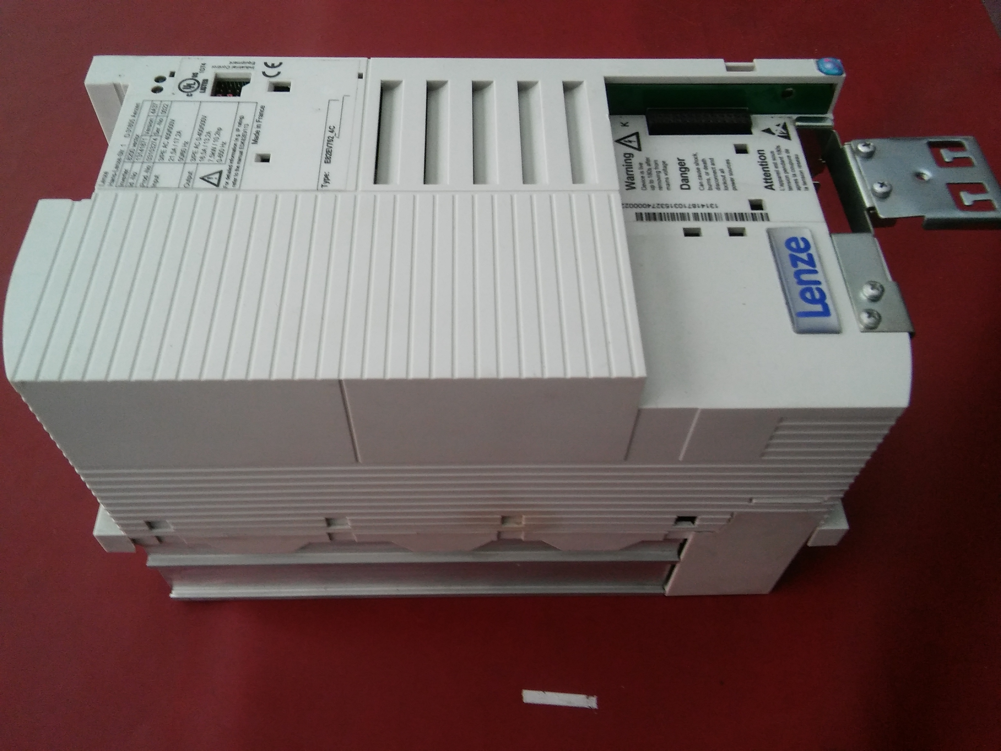 LENZE E82EV752_4C E82EV752-4C D-31855 AERZEN 8200 7,5KW VECTOR SÜRÜCÜ