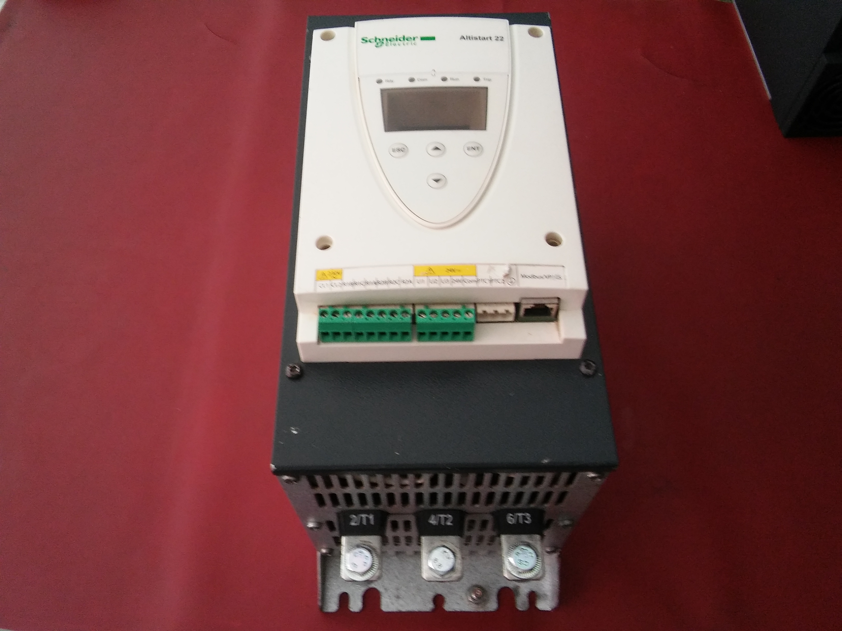 SCHNEİDER ATS22C17Q ALTİSTAR 22 90 KW SOFTSTARTER