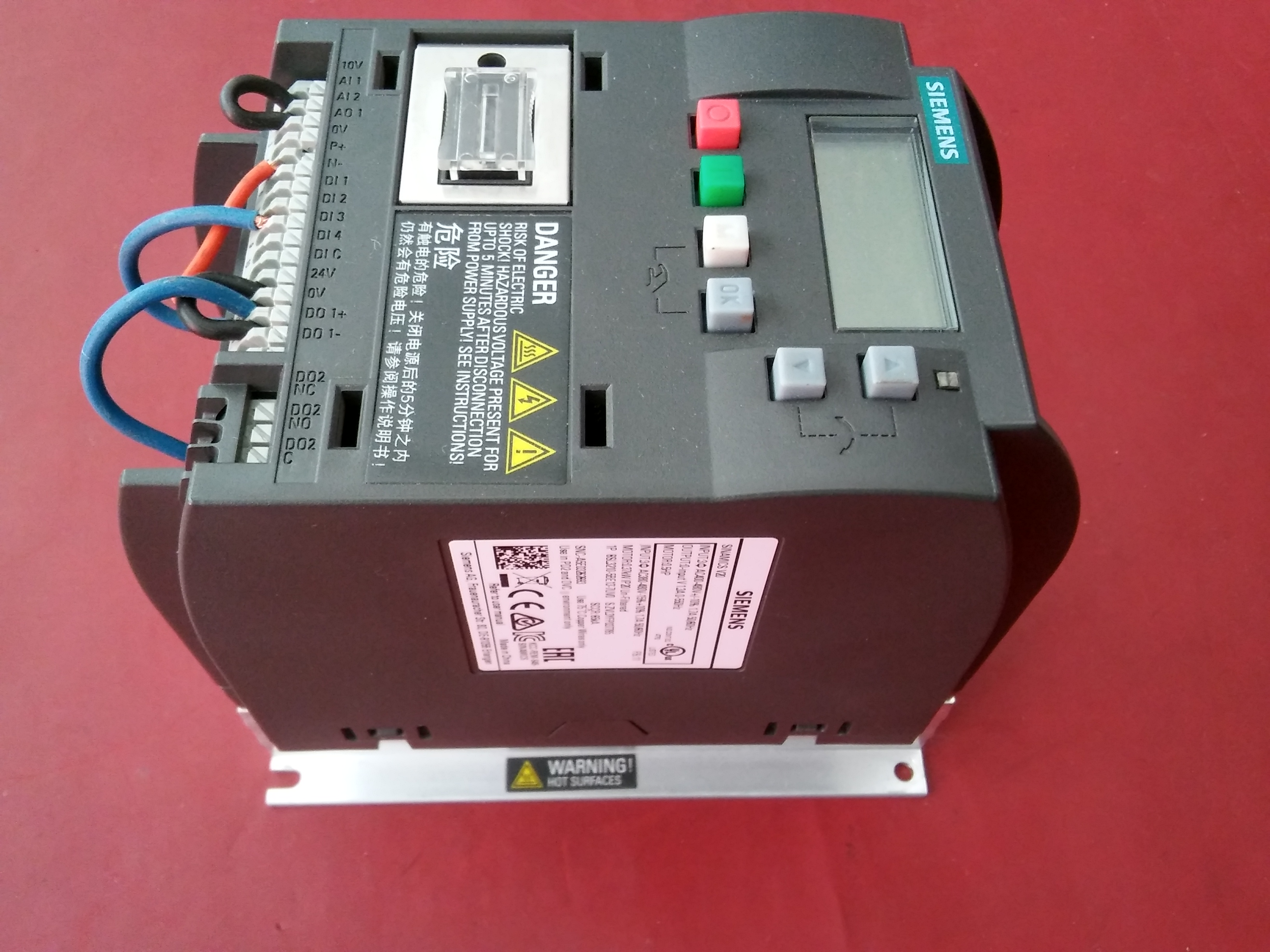 SIEMENS 6SL3210-5BE13-7UV0 V20 V 20 0,37KW 400-480V SÜRÜCÜ