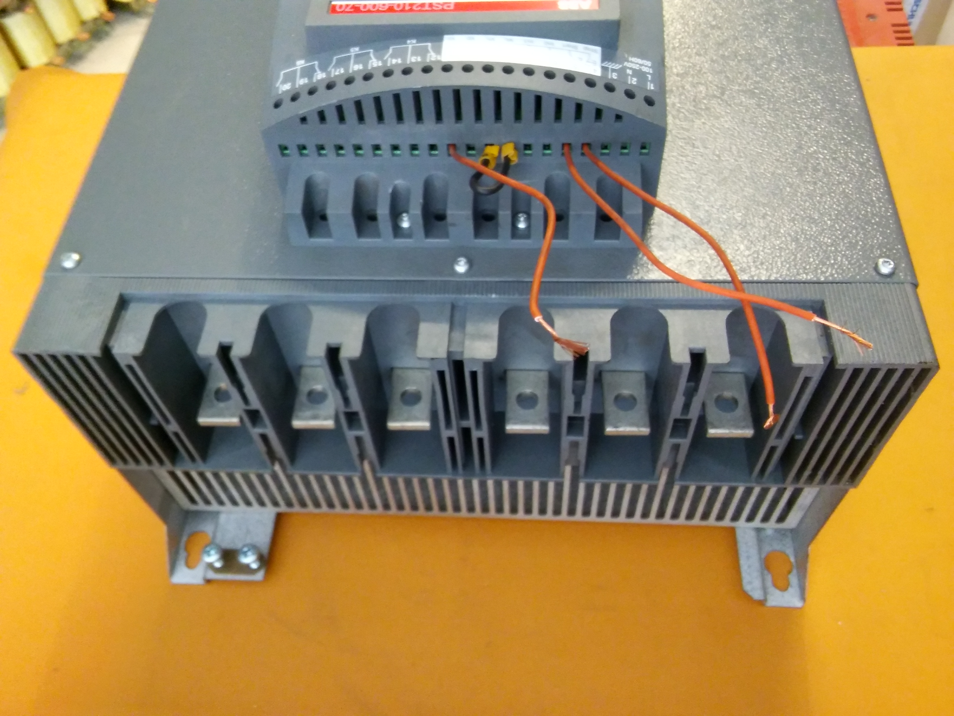 ABB PST210-600-70 1SFA894012R7000 110KW SOLFT STARTER DELTA BAGLANTIYA MÜSAİT