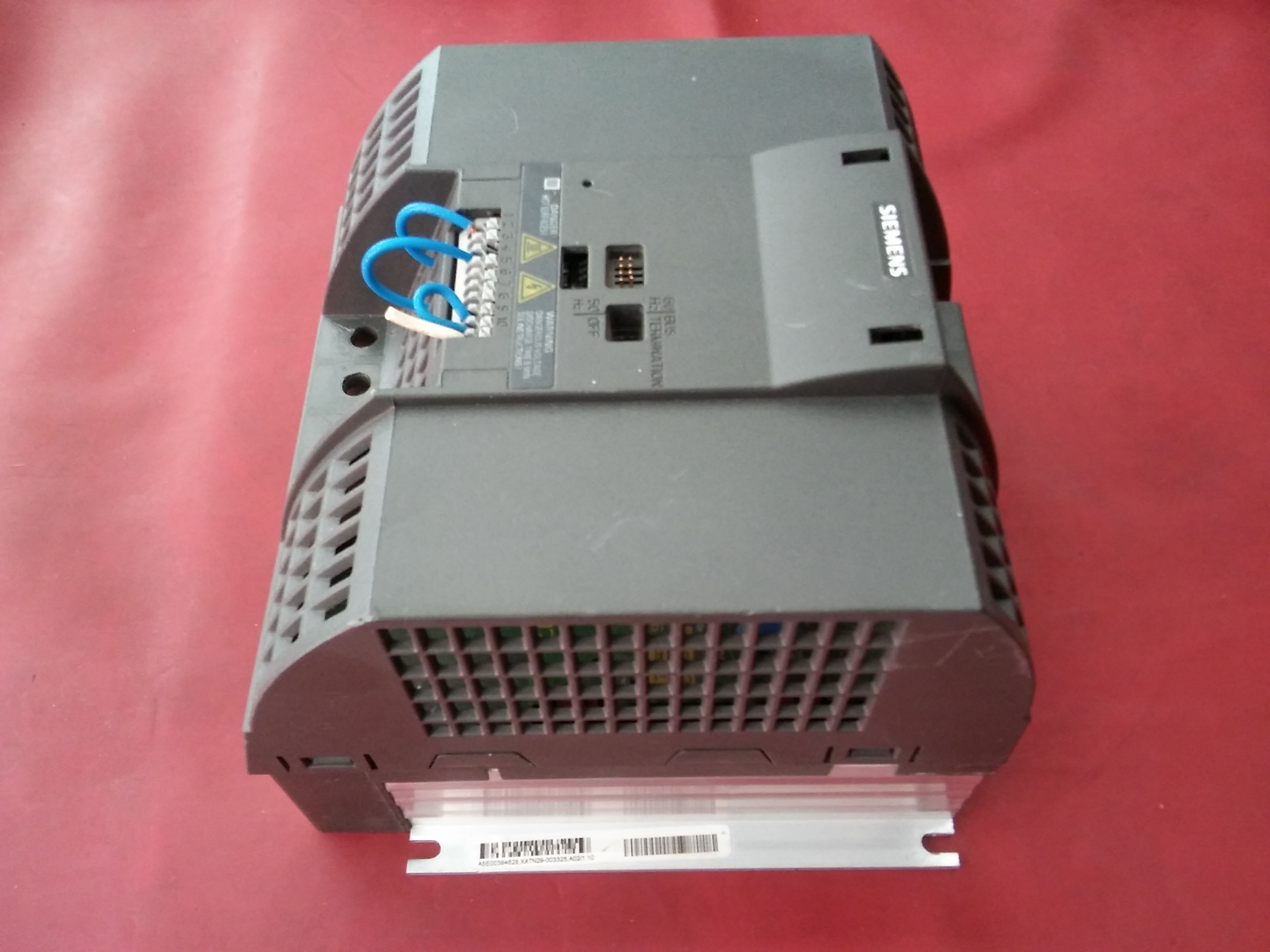 SIEMENS 6SL3211-0AB23-0UA1 SINAMICS G110 3KW İNPUT 200-240V