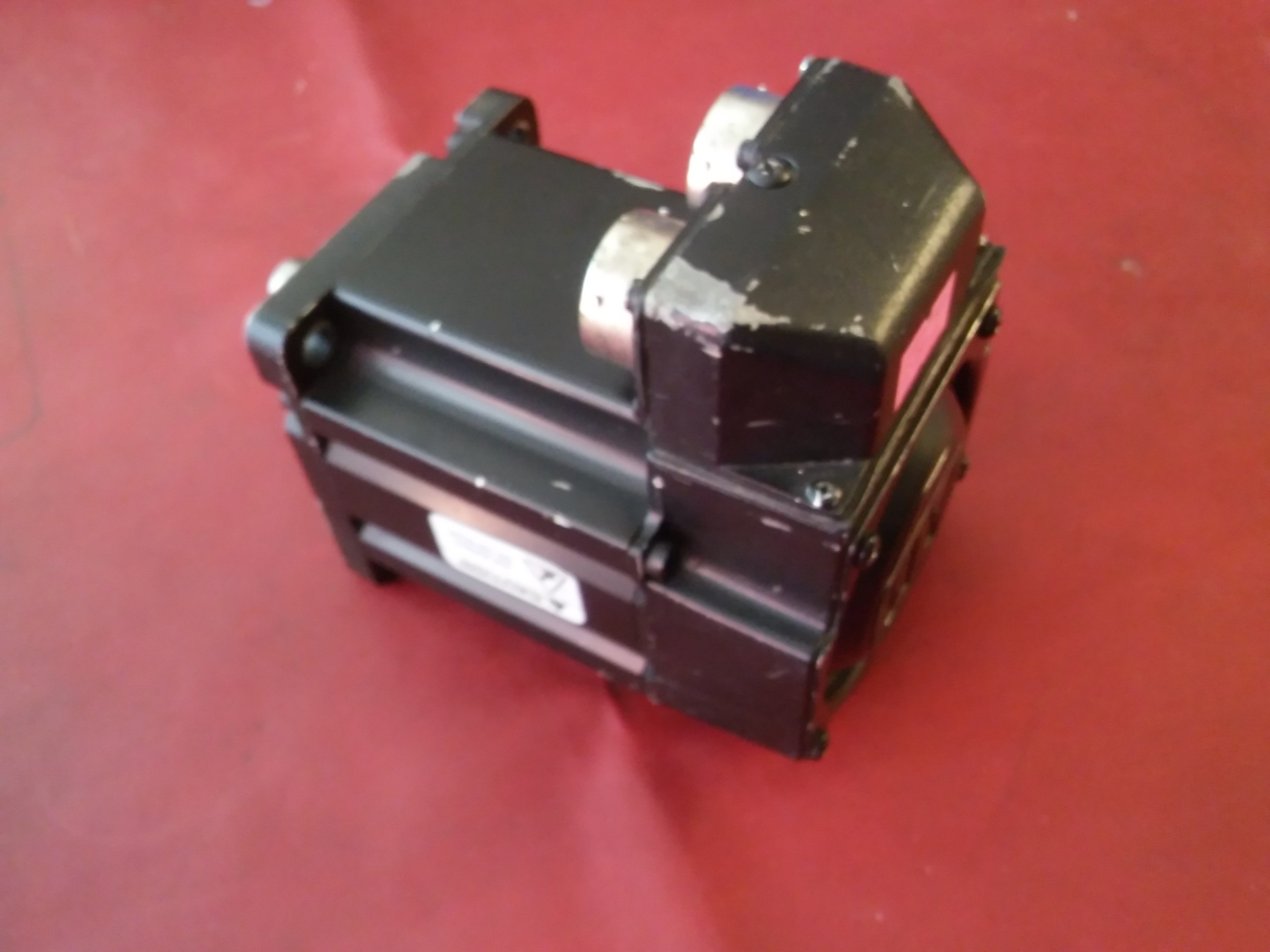 ALLEN BRADLEY MPL-A310P-HJ22AA CPL 0,73KW SERVO MOTOR