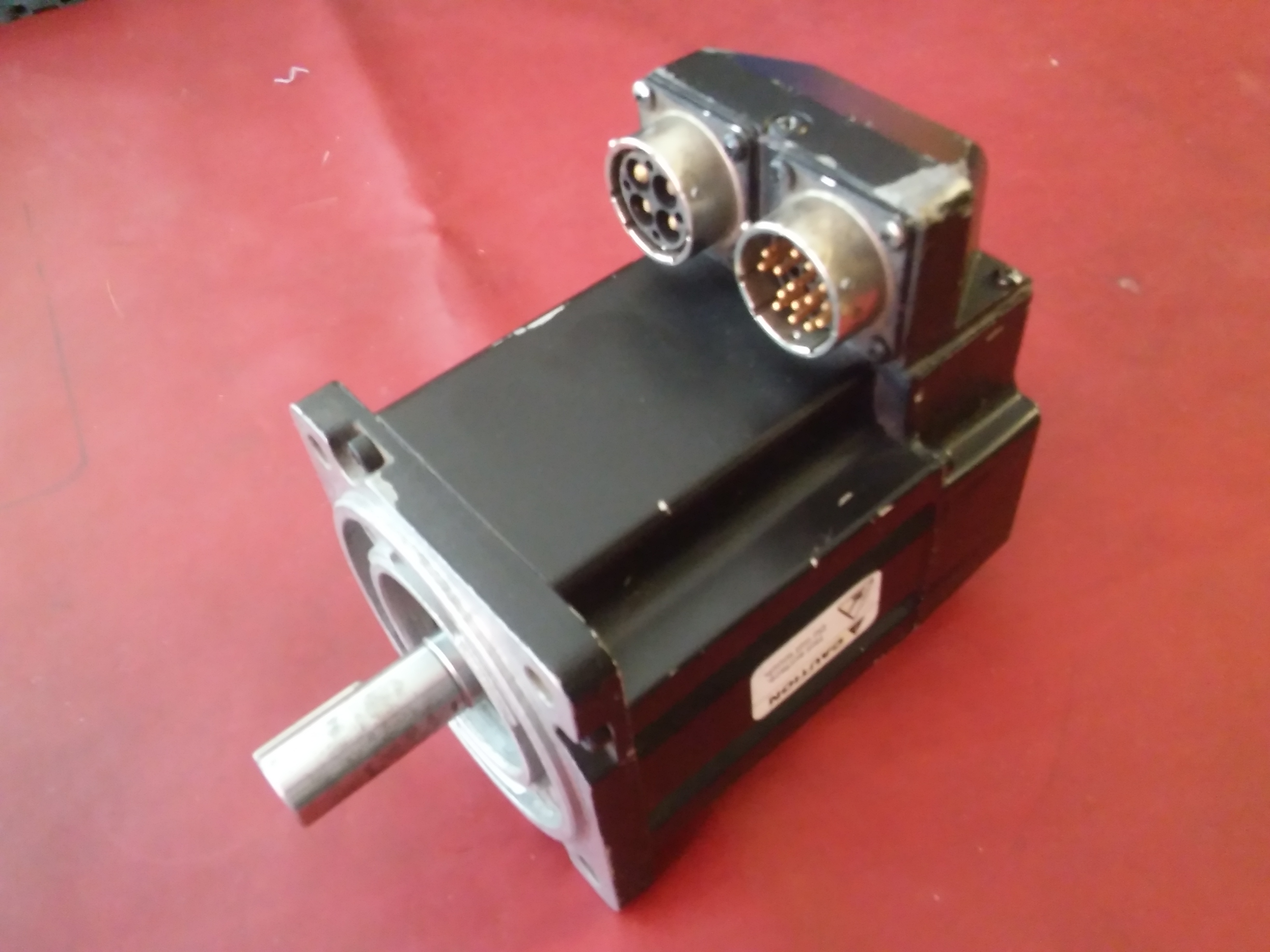 ALLEN BRADLEY MPL-A310P-HJ22AA CPL 0,73KW SERVO MOTOR