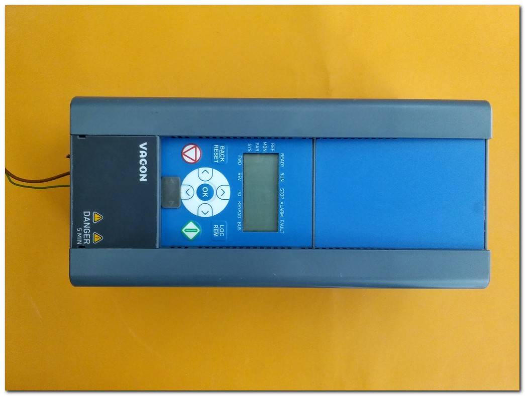 VACON VACON0010-3L-0008-4 3KW INPUT 380V SÜRÜCÜ 3 KW INVERTER