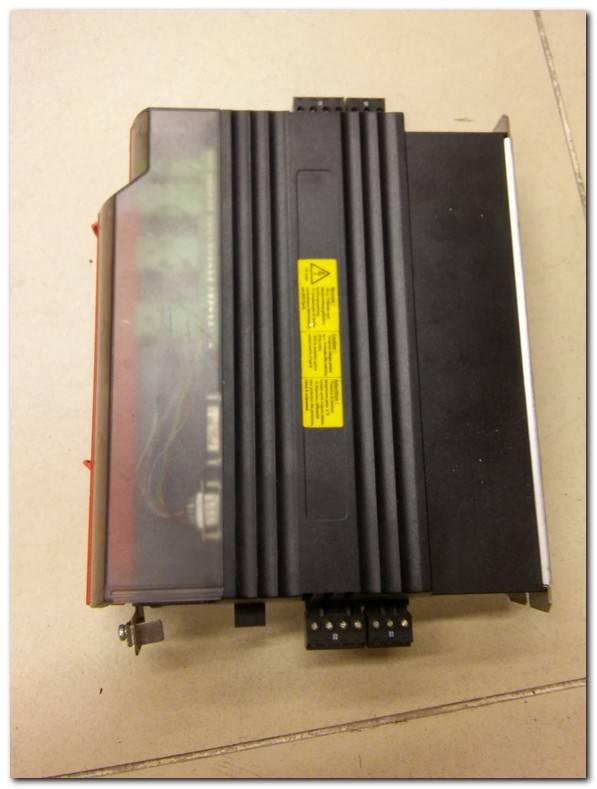 SEW MDX61B0014-5A3-4-00 1,5KVA SERVO SÜRÜCÜ INVERTER DRIVER