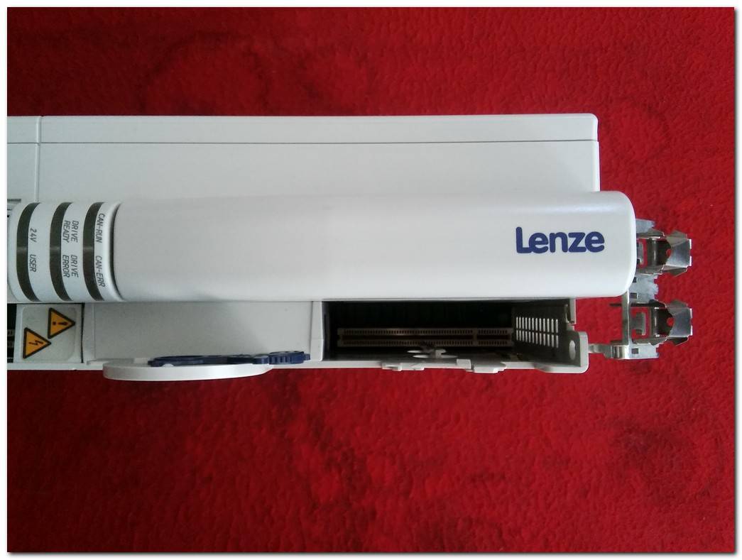 LENZE E94ASHE0044 SİNGLE DRİVE HİGH LİNE E94ASHE0044B22NNNN 1,5KW SERVO SÜRÜCÜ