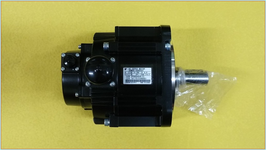 YASKAWA SGMGV-09ADC61 0,85W 6,9A SIFIR SERVO MOTOR