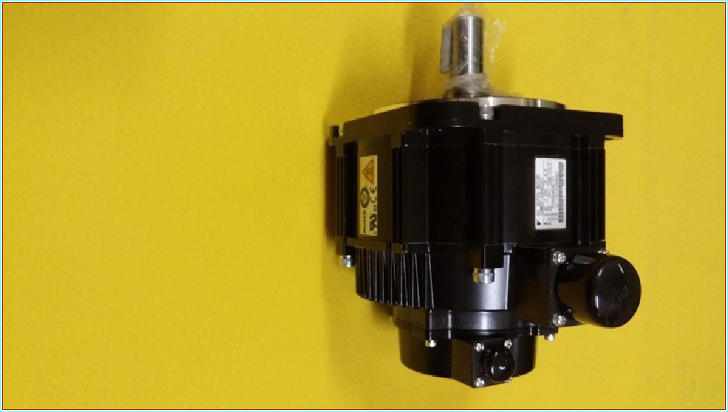 YASKAWA SGMGV-09ADC61 0,85W 6,9A SIFIR SERVO MOTOR