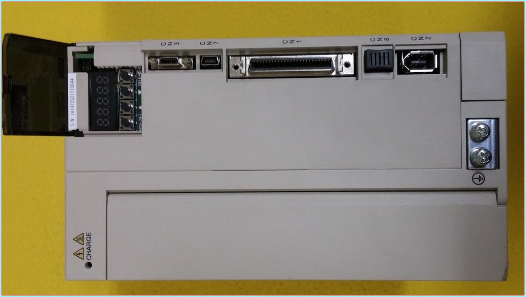 SGDV-200A01A002000 SGDV-200A01A002 YASKAWA