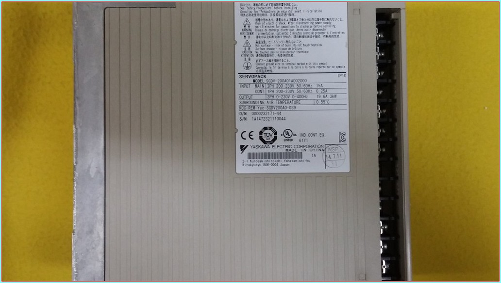 SGDV-200A01A002000 SGDV-200A01A002 YASKAWA