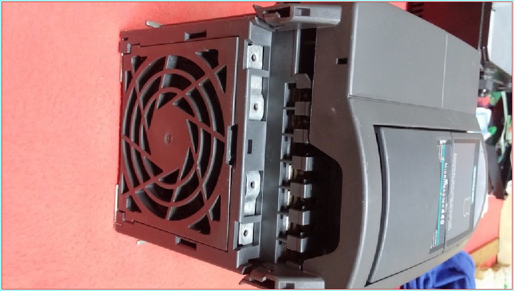 SIEMENS MICROMASTER 440 6SE6440-2UC22-2BA1 2,20KW SÜRÜCÜ