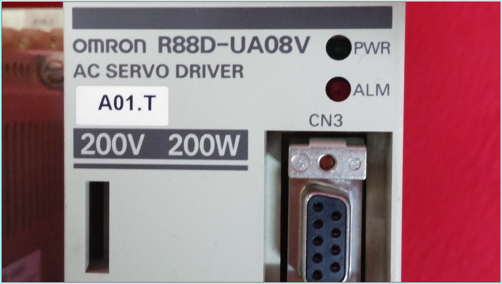 R88D-UA08V R88M-U20030VA-S1 OMRON