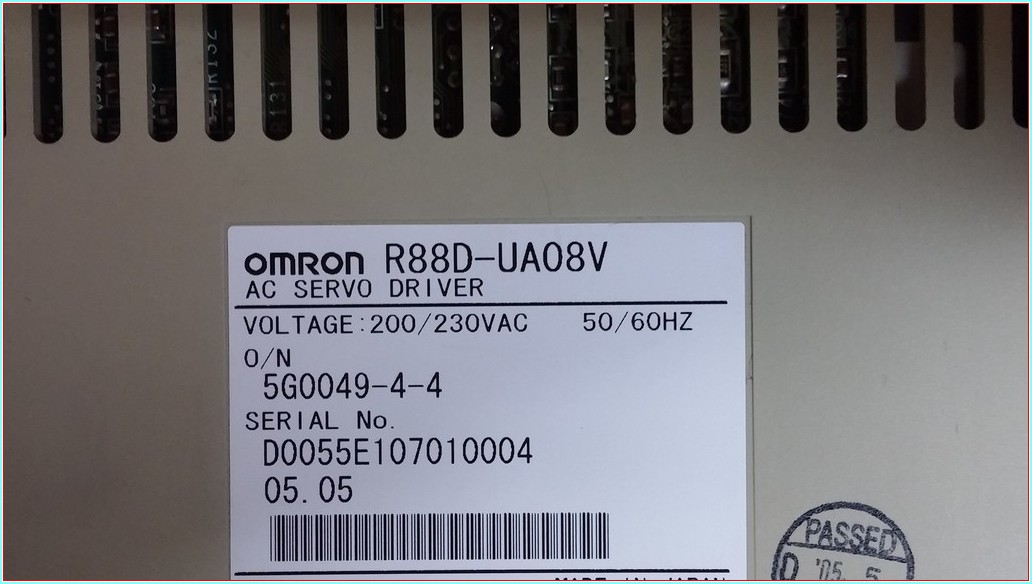 R88D-UA08V R88M-U20030VA-S1 OMRON
