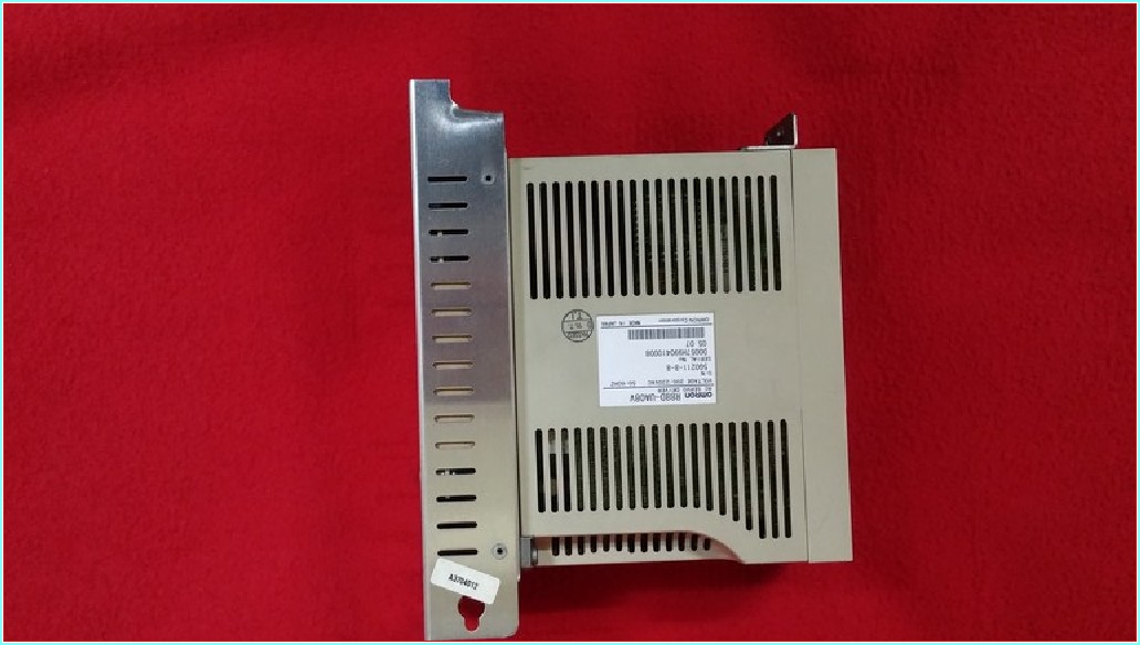 R88D-UA08V R88M-U20030VA-S1 OMRON
