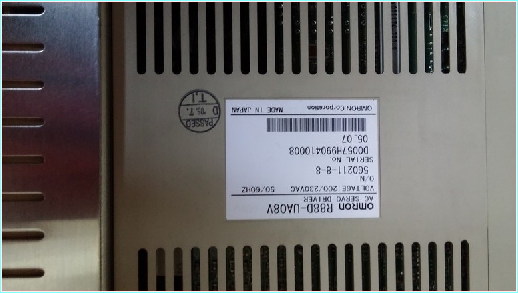 R88D-UA08V R88M-U20030VA-S1 OMRON