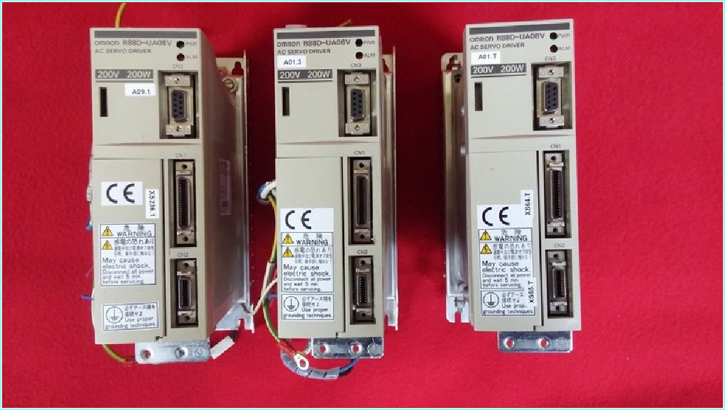 R88D-UA08V R88M-U20030VA-S1 OMRON