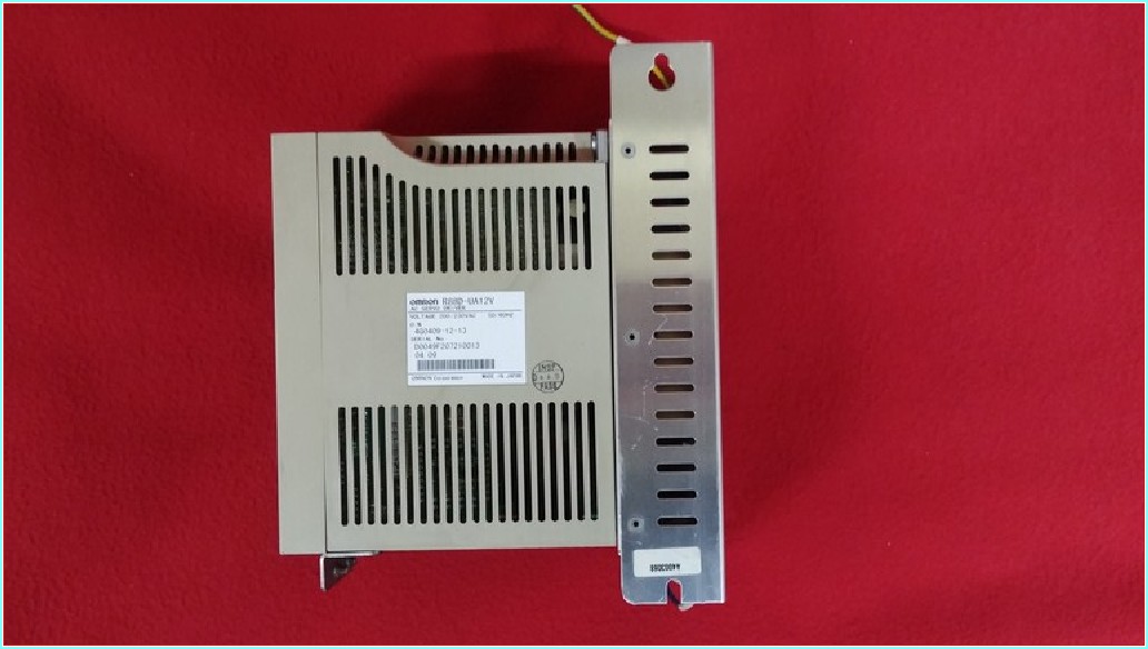 R88D-UA12V R88M-U40030VA-S1 OMRON