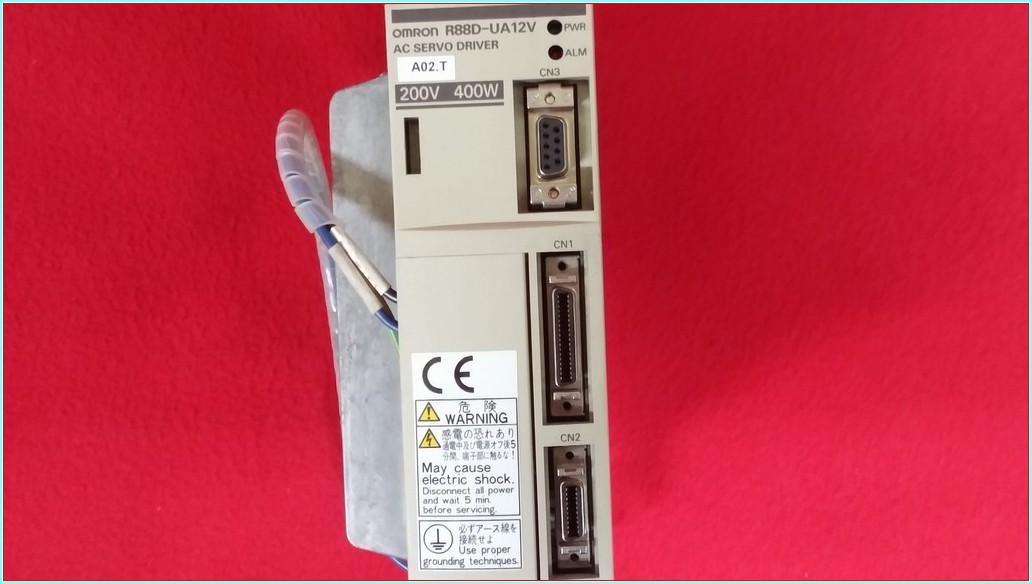 R88D-UA12V R88M-U40030VA-S1 OMRON