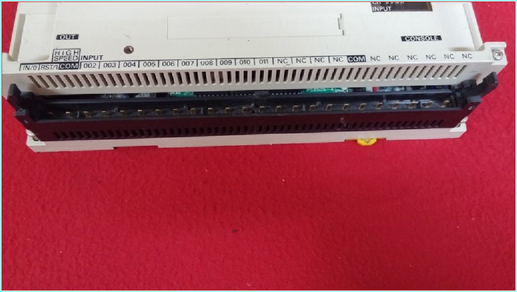 OMRON SYSMAC C20H-C7DR-DE-V1 RS-232C PROGRAMMABLE CONTROLLER PLC