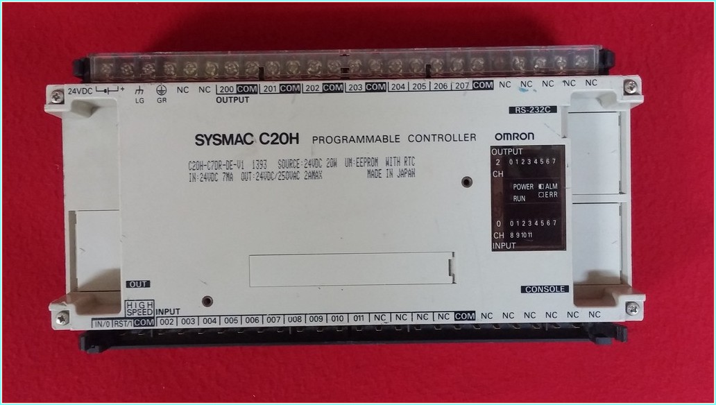 OMRON SYSMAC C20H-C7DR-DE-V1 RS-232C PROGRAMMABLE CONTROLLER PLC