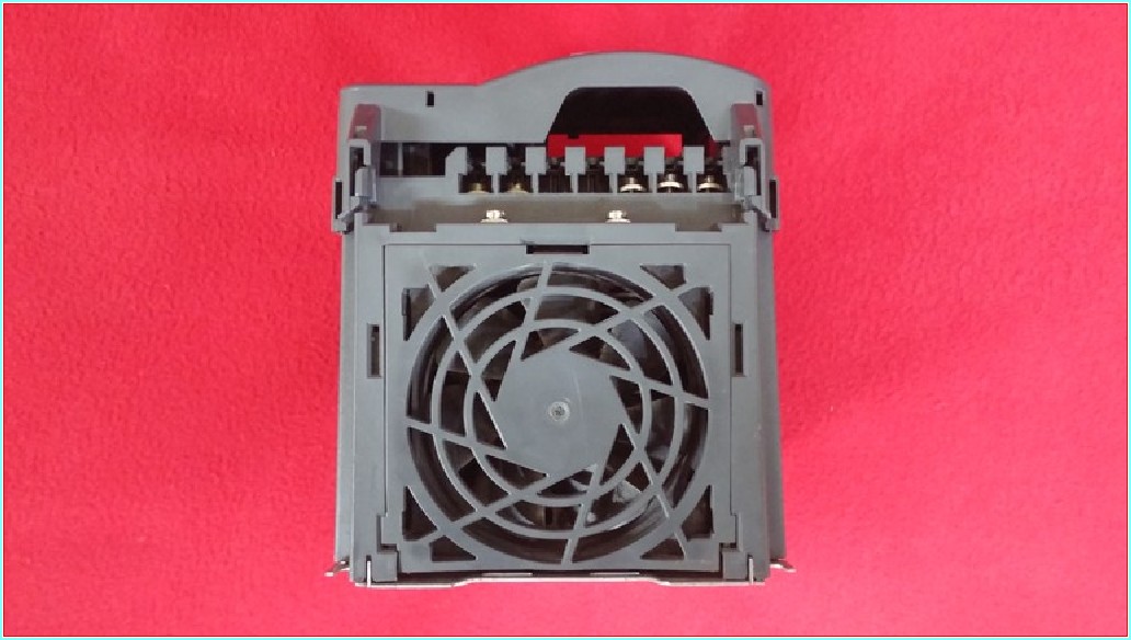 SIEMENS MICROMASTER 420 6SE6420-2UC21-5BA1 1,5KW 7,4A SÜRÜCÜ
