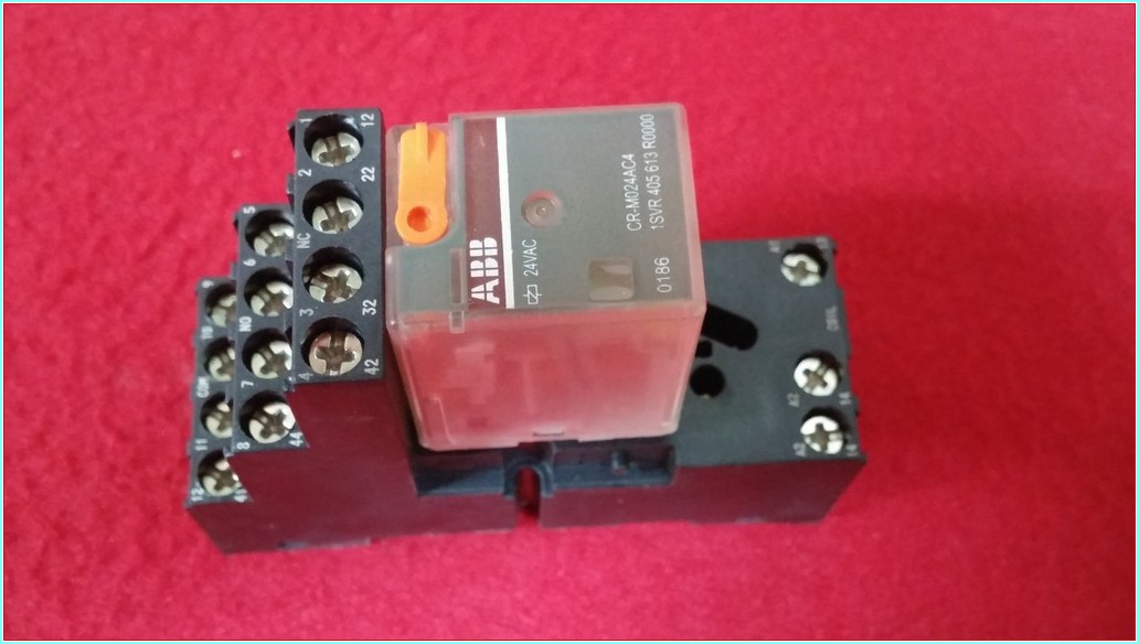 ABB CR-M024AC4 24VAC SIFIR 4 KONTAKLI MİNİ RÖLE