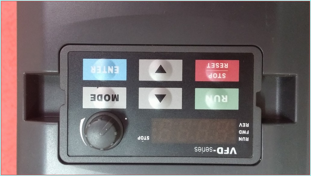 DELTA VFD040CB43A-21M (C200) 8,4KVA 5HP 15,5A SÜRÜCÜ