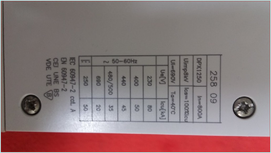 LEGRAND DPX 1250 800A 4 KUTUPLU TMŞ