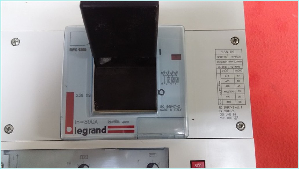 LEGRAND DPX 1250 800A 4 KUTUPLU TMŞ