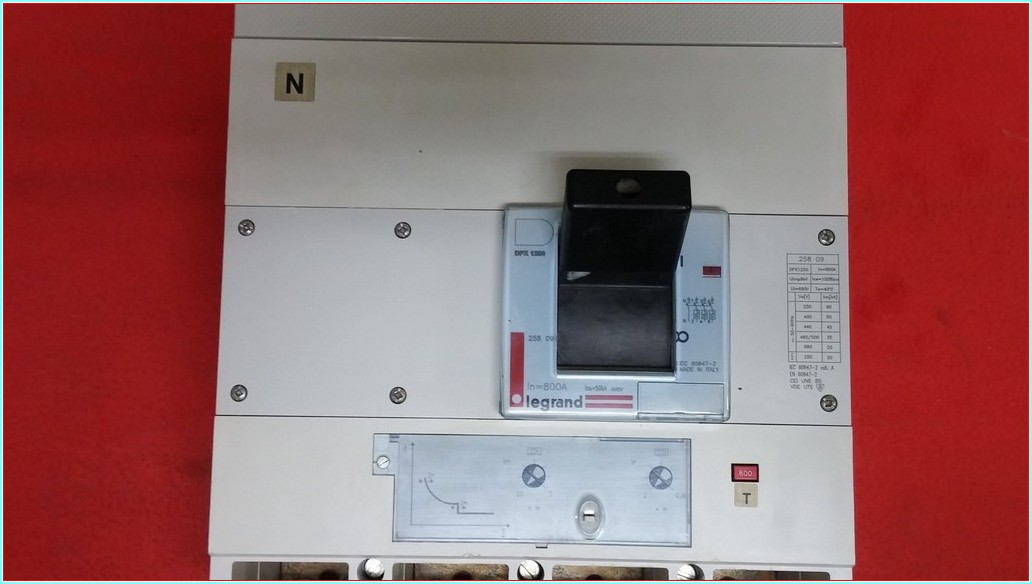 LEGRAND DPX 1250 800A 4 KUTUPLU TMŞ