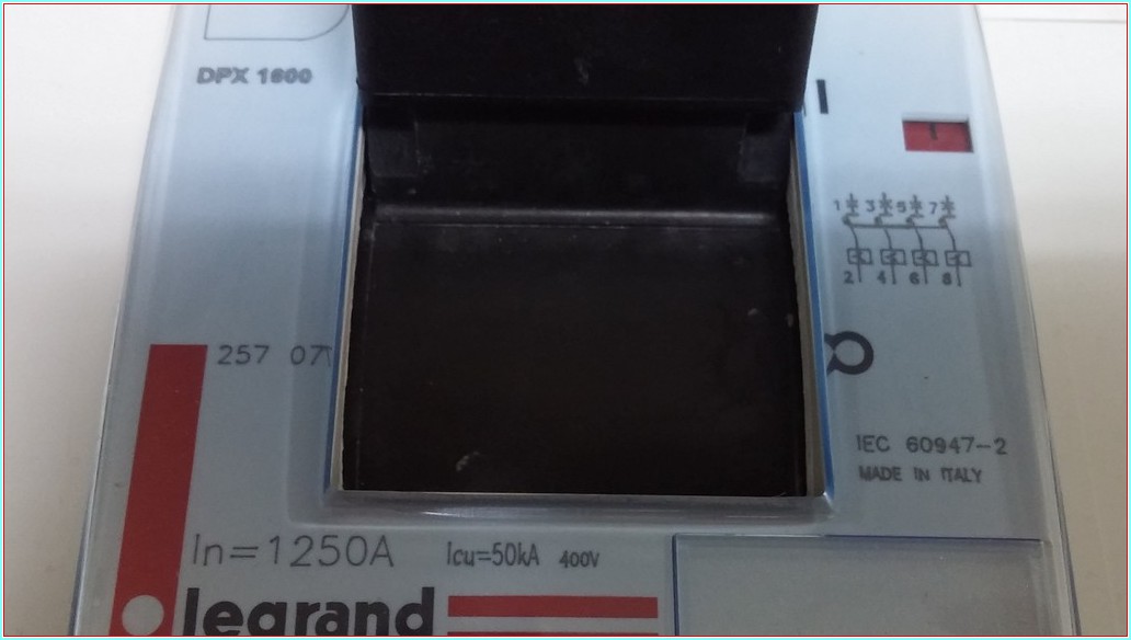 LEGRAND DPX 1600 1250A 4 KUTUPLU TMŞ