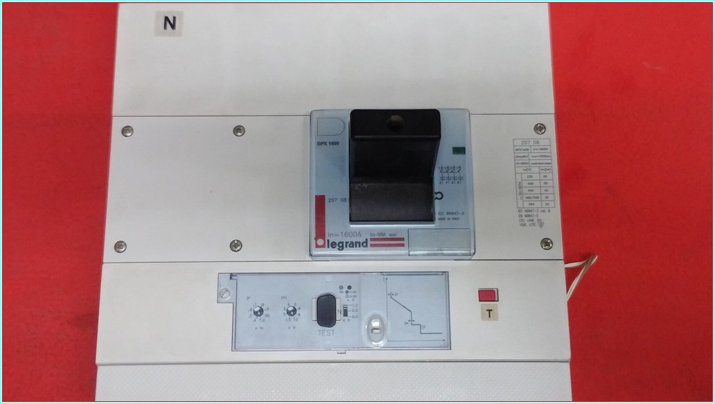 LEGRAND DPX 1600 1600A 4 KUTUPLU TMŞ