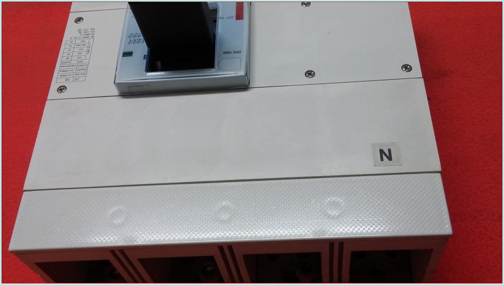 LEGRAND DPX 1600 1600A 4 KUTUPLU TMŞ