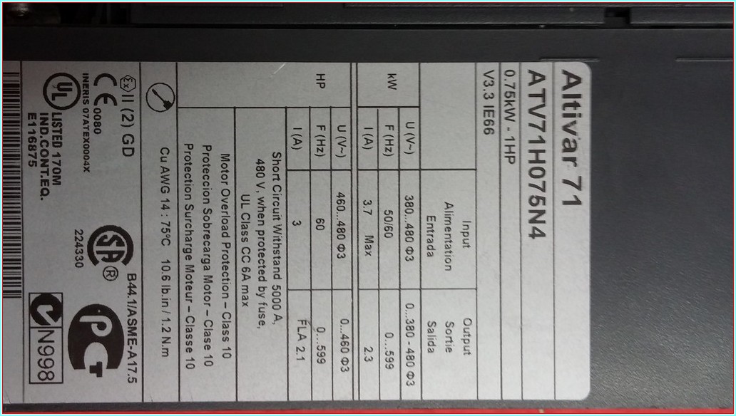 SCHNEİDER ATV71H075N4 0,75KW 1HP SÜRÜCÜ