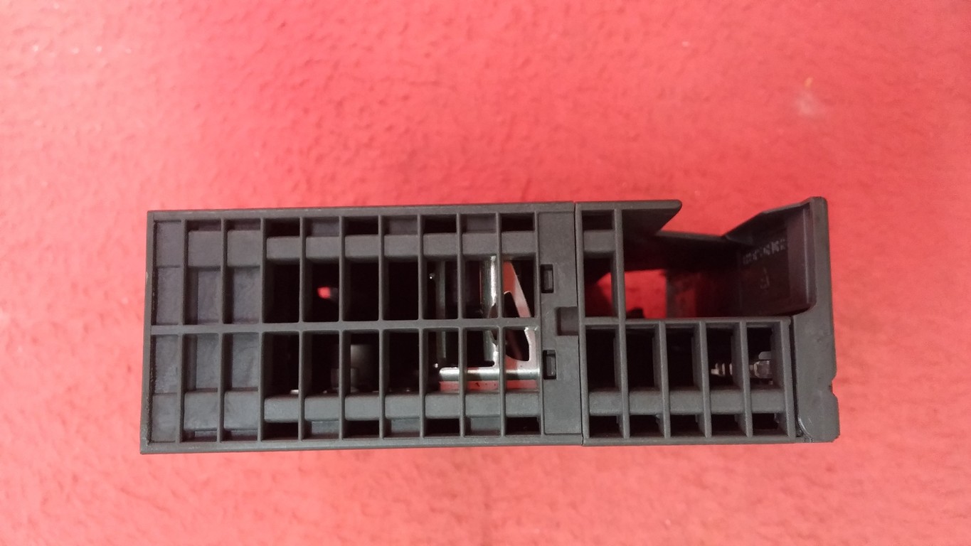 SIEMENS 6ES7153-1AA03-0XB0 6ES7 153-1AA03-0XB0 PLC SIMATIC ET 200M IM 153-1 ARAYÜZ MODÜLÜ