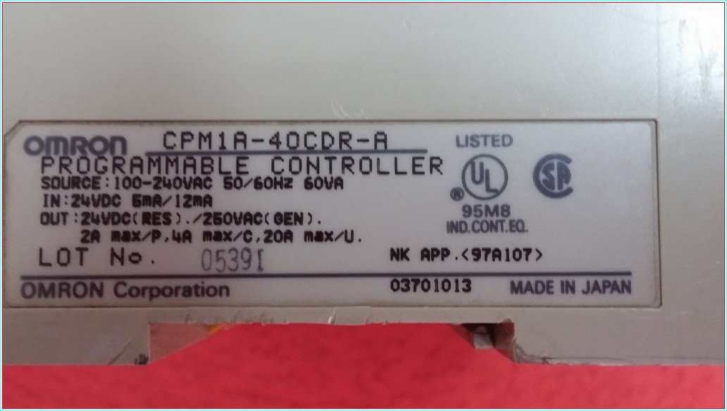 OMRON CPM1A-40CDR-A CPM1A 40CDR A CPM1A40CDRA PLC
