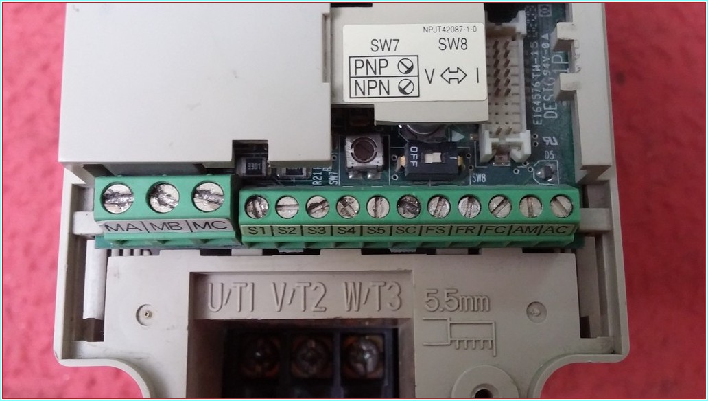 OMRON CIMR-J7AZB0P4