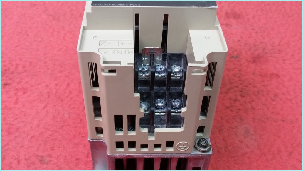 OMRON CIMR-J7AZB0P4