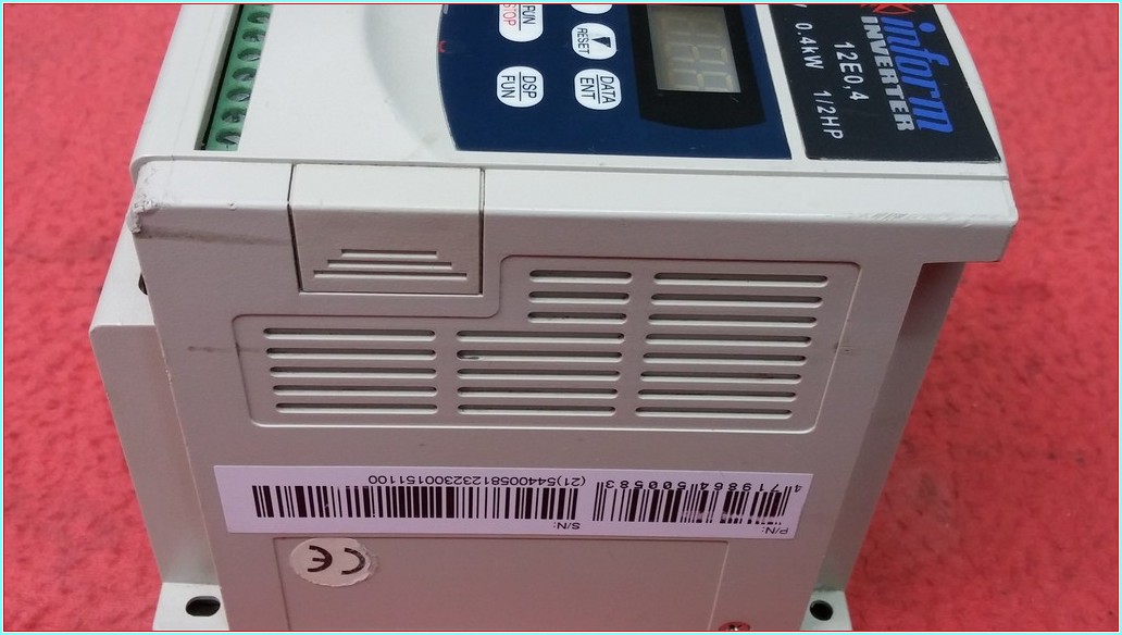 İNFORM 12E0,4 220V 0,4 KW 1/2 HP INVERTER SÜRÜCÜ