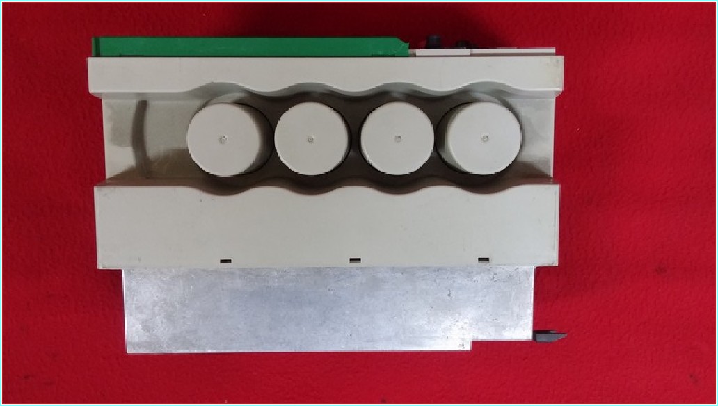 CONTROL TECHNIQUES DIN1220075B 0,75 KW SÜRÜCÜ