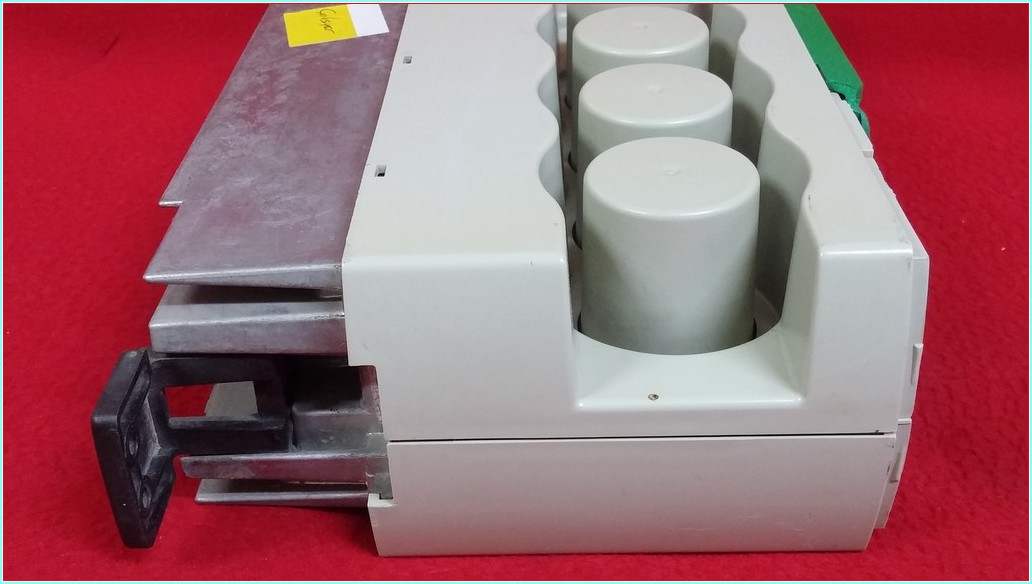 CONTROL TECHNIQUES DIN1220075B 0,75 KW SÜRÜCÜ