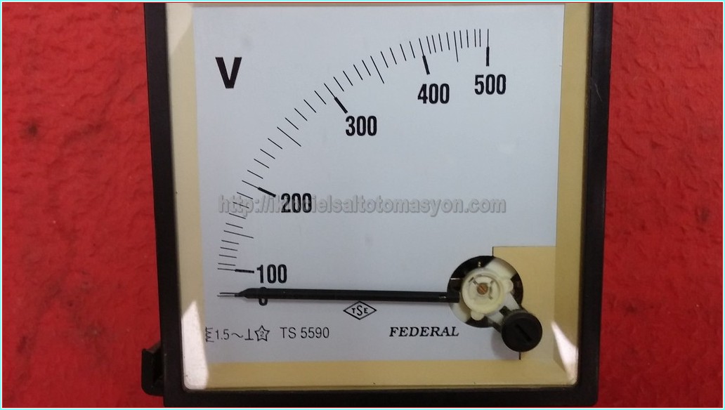 FEDERAL TS 5590 96X96 ANALOG VOLTMETRE