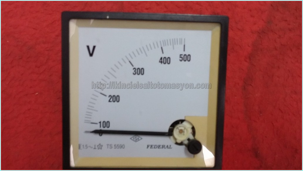 FEDERAL TS 5590 96X96 ANALOG VOLTMETRE