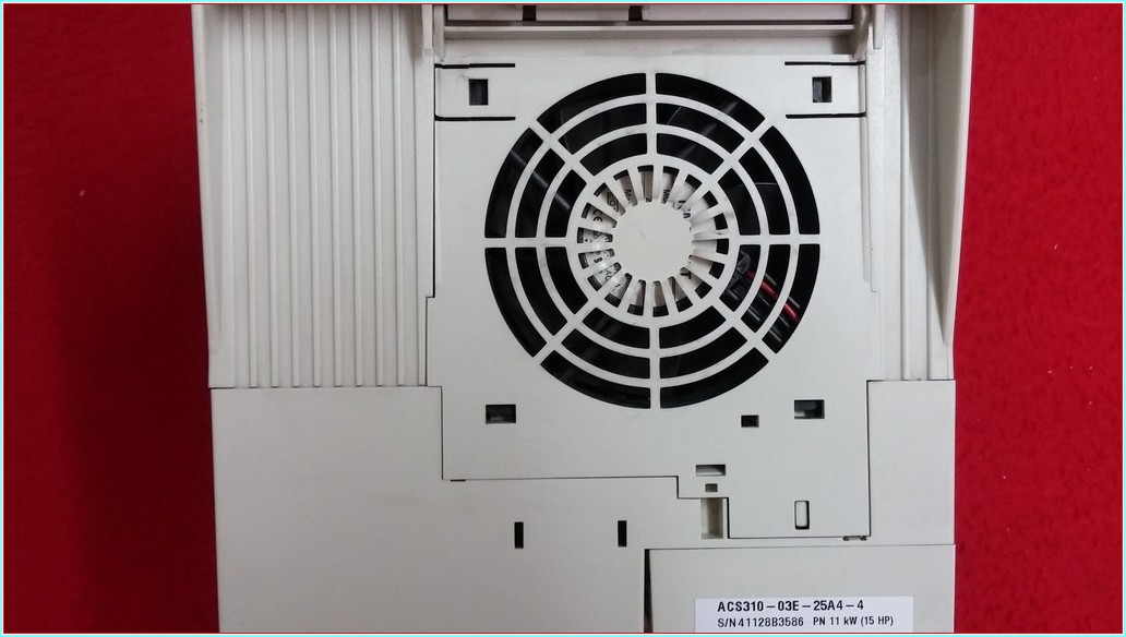 ABB ACS310-03E-25A4-4 ACS310 11KW 11 KW 15 HP 25,4A SÜRÜCÜ