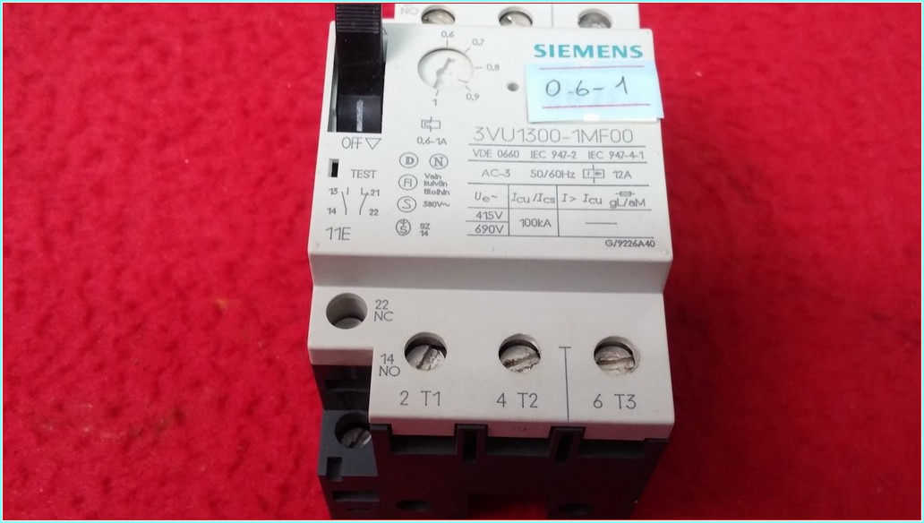 SIEMENS 3VU1300-1MF00 0,6-1A YARDIMCI KONTAKLI MOTOR KORUMA