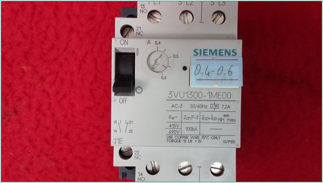 SIEMENS 3VU1300-1ME00 0,4-0,6A YARDIMCI KONTAKLI MOTOR KORUMA