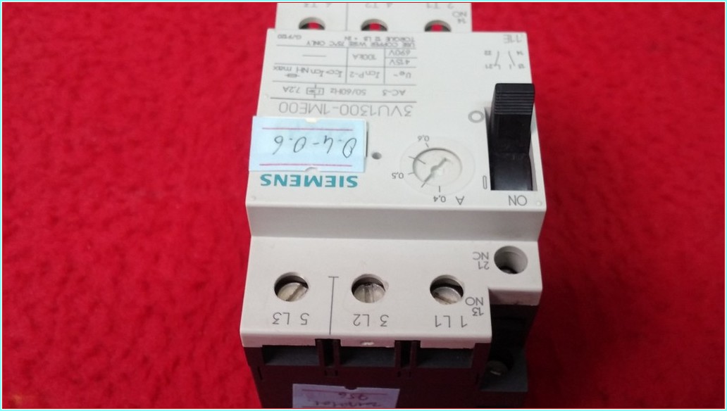 SIEMENS 3VU1300-1ME00 0,4-0,6A YARDIMCI KONTAKLI MOTOR KORUMA
