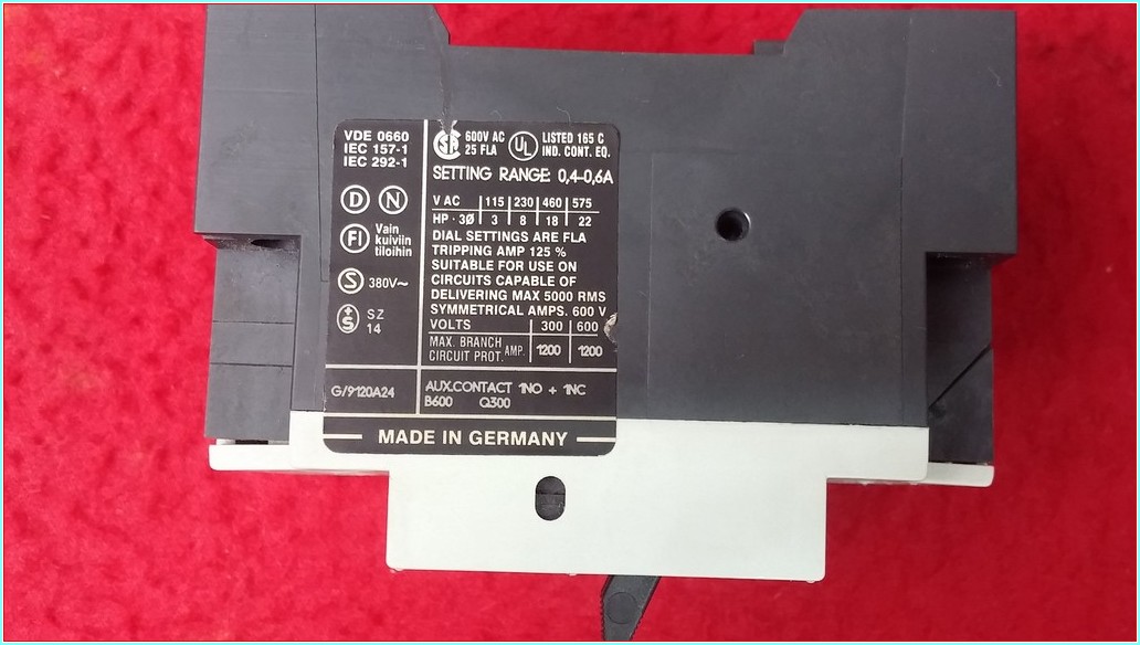 SIEMENS 3VU1300-1ME00 0,4-0,6A YARDIMCI KONTAKLI MOTOR KORUMA