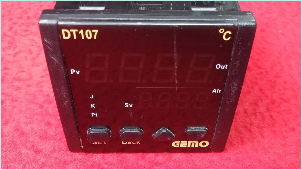 GEMO DT107A TEMPERATURE CONTROLLER