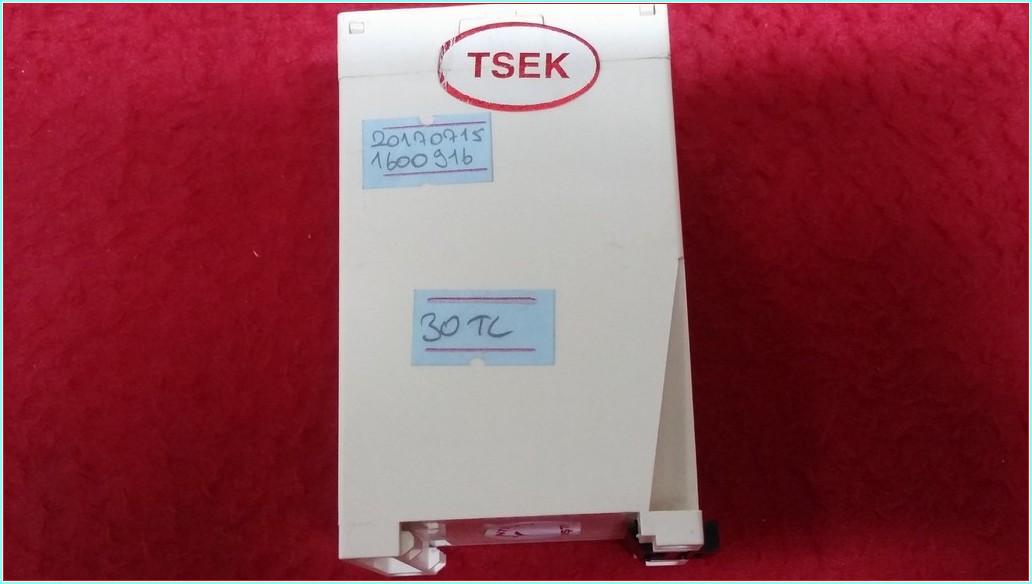 ER NA ZR-4D GECİKMELİ ÇOK FONKSİYONLU ZAMAN RÖLESİ
